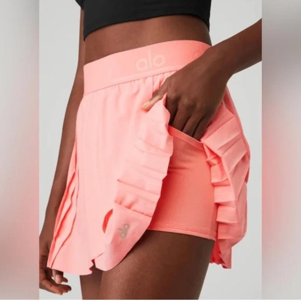 Alo Yoga Aces Tennis skirt strawberry Lemonade Size M